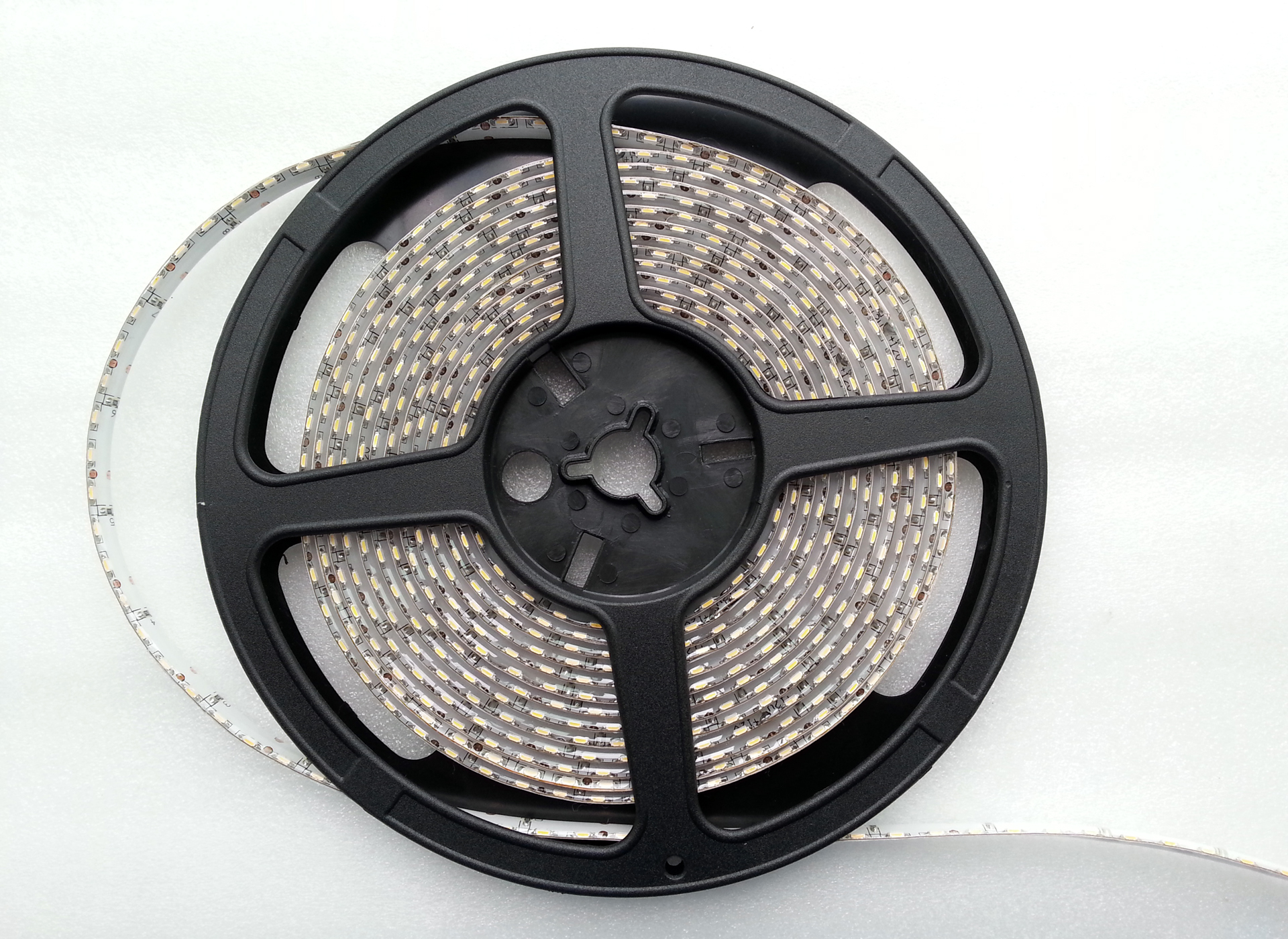 warm_white_light_IP65_waterproof_sideview_flexible_SMD_335_LED_strip