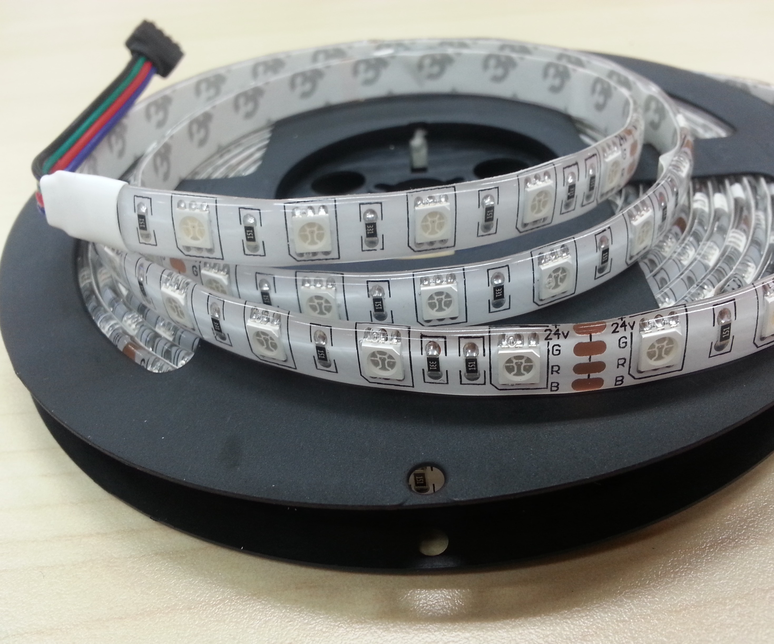 16.4Ft 24V IP65/IP67 Waterproof 5050 RGB LED Strip 5m 300Leds